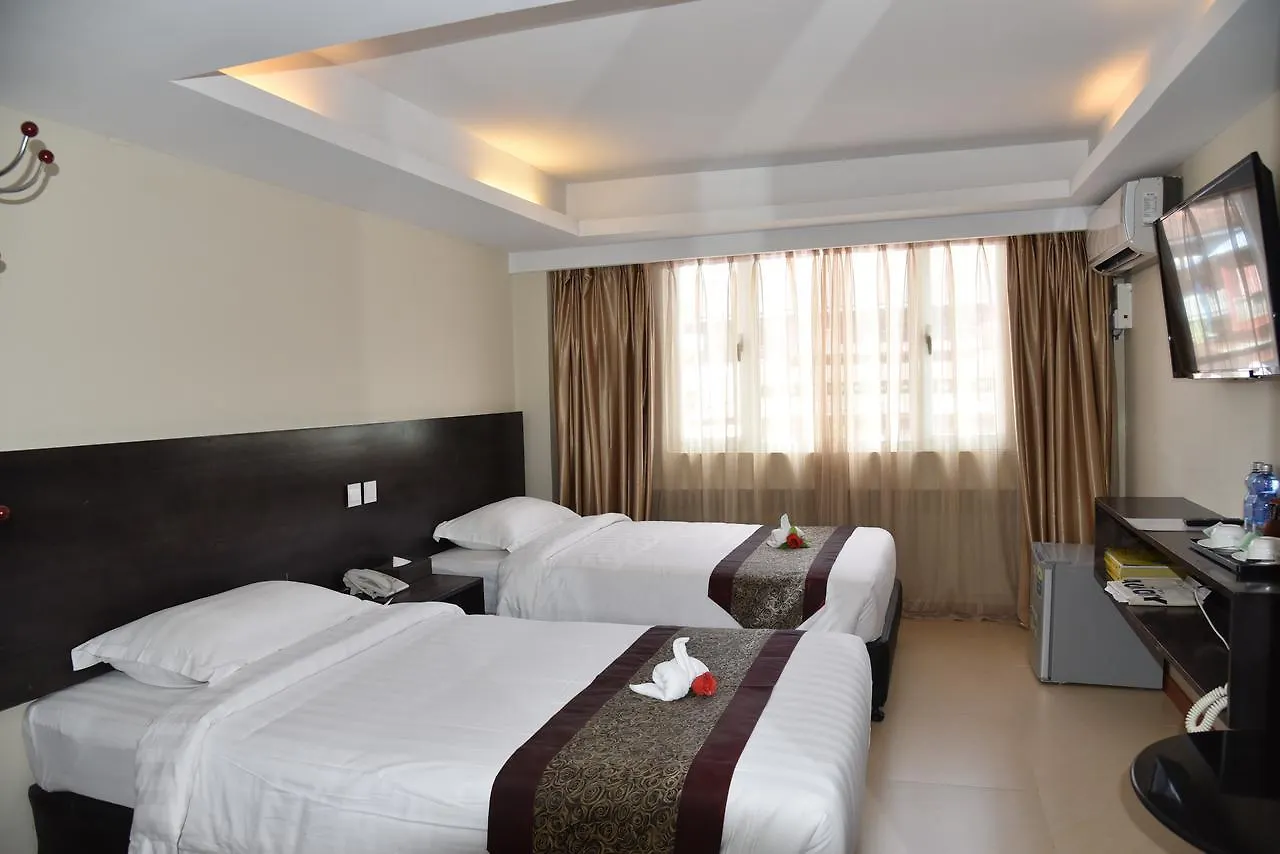 Hotel 51 Yangon 3*,